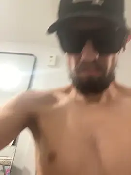 daddydannyboy13 online show from October 8, 2025, 9:11 am