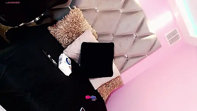 Snapshot of Miranda_Collins chatting on November 25, 2025, 11:10 am Miranda Collins online show from November 25, 2025, 11:10 am