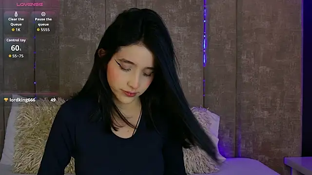 MeganR  online show from December 2, 2025, 7:26 pm