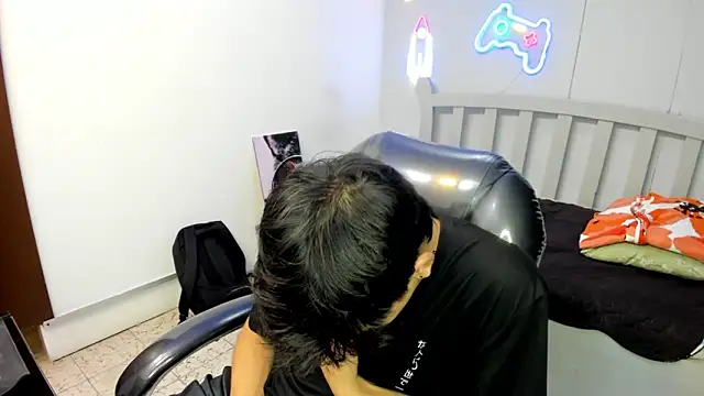 Snapshot of StiwenTwink chatting on November 29, 2025, 7:47 pm StiwenTwink online show from November 29, 2025, 7:47 pm