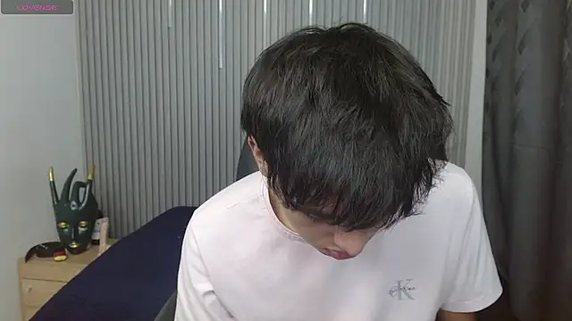 Snapshot of StiwenTwink chatting on April 16, 2026, 3:13 pm StiwenTwink online show from April 16, 2026, 3:13 pm