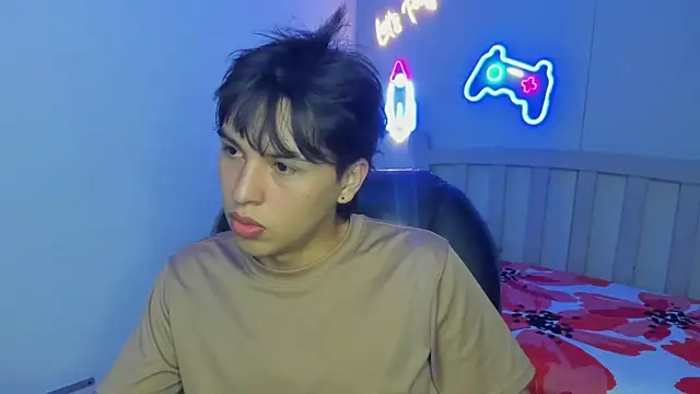 Snapshot of StiwenTwink chatting on October 6, 2025, 1:12 pm StiwenTwink online show from October 6, 2025, 1:12 pm