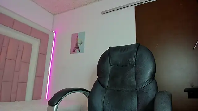 Snapshot of Klaret_Toy chatting on October 22, 2025, 2:27 pm Klaret Toy online show from October 22, 2025, 2:27 pm