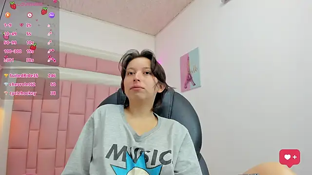 Snapshot of Klaret_Toy chatting on November 7, 2025, 12:53 pm Klaret Toy online show from November 7, 2025, 12:53 pm