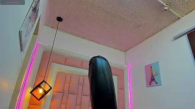 Snapshot of Klaret_Toy chatting on December 13, 2025, 8:04 pm Klaret Toy online show from December 13, 2025, 8:04 pm