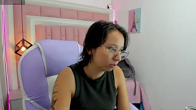 Snapshot of Klaret_Toy chatting on June 6, 2026, 6:35 pm Klaret Toy online show from June 6, 2026, 6:35 pm