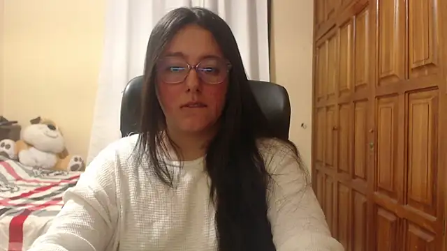 Snapshot of Venus_cat_ chatting on July 15, 2026, 5:14 am Venus cat online show from July 15, 2026, 5:14 am
