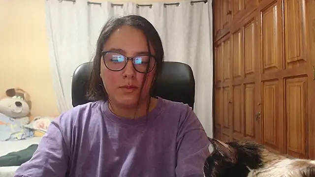 Venus cat  online show from April 8, 2026, 2:24 am