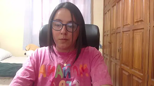 Venus cat  online show from February 8, 2026, 9:12 pm