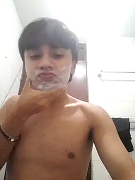 Snapshot of ELCHINO_69 chatting on October 22, 2025, 12:04 pm ELCHINO 69 online show from October 22, 2025, 12:04 pm