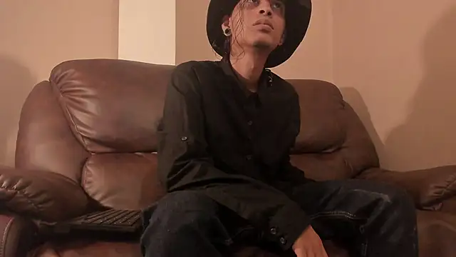 Dickie Dicking online show from October 25, 2025, 8:42 pm