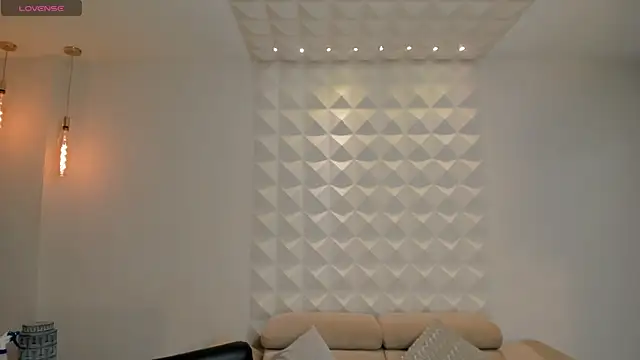 Snapshot of KylieJenkins chatting on November 7, 2025, 11:15 am KylieJenkins online show from November 7, 2025, 11:15 am