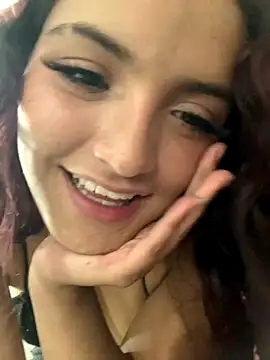 AuroraPink  online show from October 17, 2025, 5:33 am