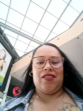 Snapshot of Italia_12 chatting on November 14, 2025, 9:29 pm Italia 12 online show from November 14, 2025, 9:29 pm