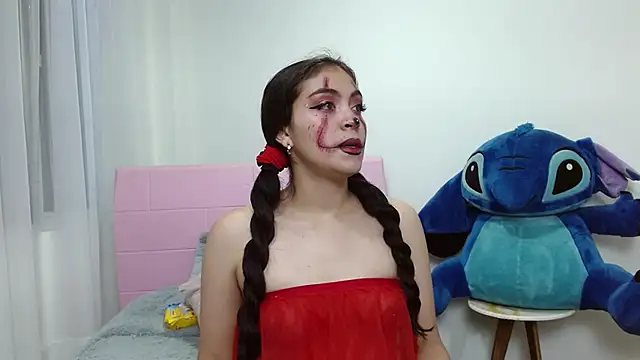 Snapshot of emy_brunette chatting on October 10, 2025, 12:06 pm emy brunette online show from October 10, 2025, 12:06 pm