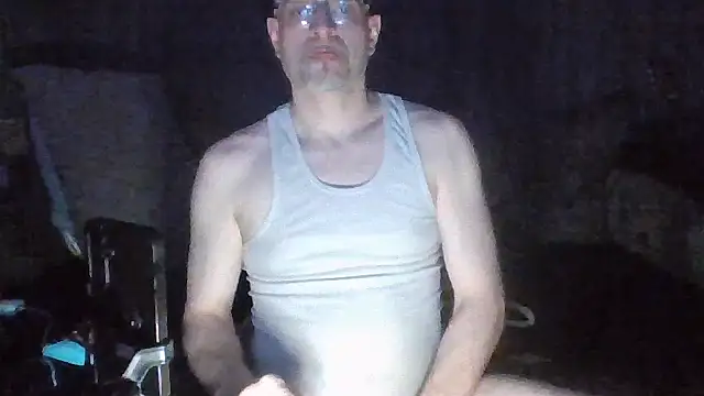 Snapshot of Curious9884 chatting on October 10, 2025, 2:45 am Curious9884 online show from October 10, 2025, 2:45 am