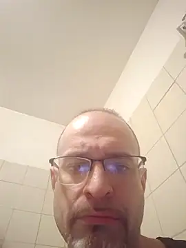 Snapshot of Curious9884 chatting on February 24, 2026, 10:49 am Curious9884 online show from February 24, 2026, 10:49 am