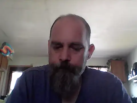 Snapshot of crazyheratic8 chatting on April 5, 2026, 8:15 pm crazyheratic8 online show from April 5, 2026, 8:15 pm