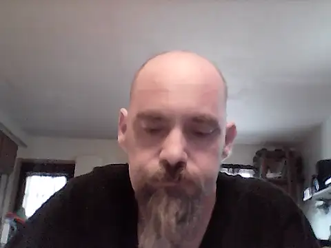 Snapshot of crazyheratic8 chatting on February 25, 2026, 1:11 pm crazyheratic8 online show from February 25, 2026, 1:11 pm