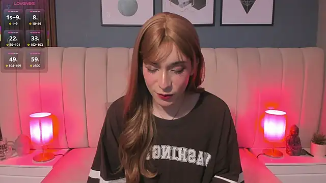 DaimondPink online show from October 20, 2025, 3:30 am