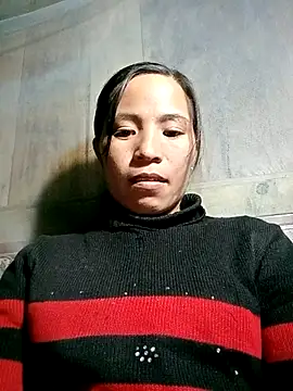 Snapshot of -Lauren- chatting on December 14, 2025, 12:00 pm -Lauren- online show from December 14, 2025, 12:00 pm