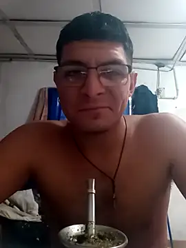 Snapshot of Eltorta214 chatting on April 6, 2026, 8:54 pm Eltorta214 online show from April 6, 2026, 8:54 pm