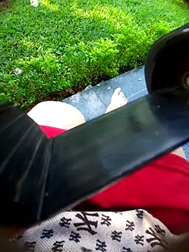 Snapshot of Zun_121 chatting on October 2, 2025, 12:47 am Zun 121 online show from October 2, 2025, 12:47 am