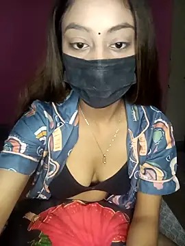 Kitty 18teen online show from November 7, 2025, 12:21 pm