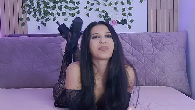 KendraSins online show from October 11, 2025, 8:15 am