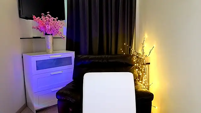 GoldenRose  online show from March 24, 2026, 1:44 pm