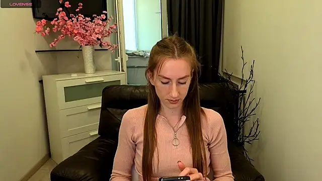GoldenRose  online show from May 26, 2026, 12:36 pm