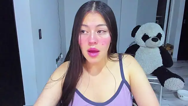 amazingloren999 online show from November 4, 2025, 7:56 am