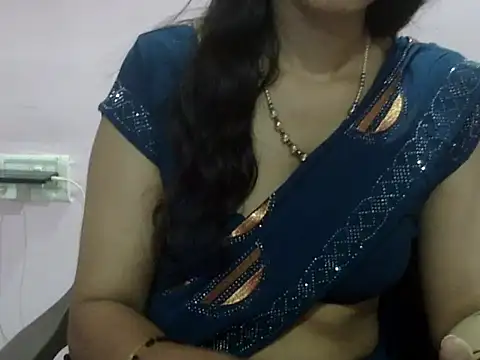 Snapshot of Laila_Cute chatting on April 21, 2026, 5:19 pm Laila Cute online show from April 21, 2026, 5:19 pm