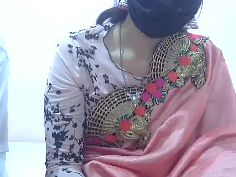 Laila Cute online show from February 19, 2026, 3:47 am