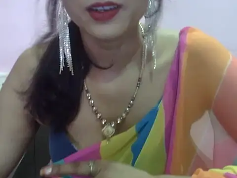 Snapshot of Laila_Cute chatting on May 31, 2026, 4:40 am Laila Cute online show from May 31, 2026, 4:40 am