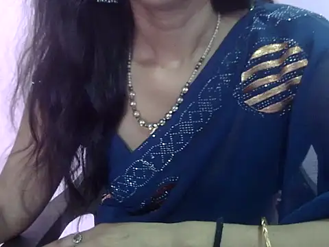 Snapshot of Laila_Cute chatting on May 2, 2026, 4:07 am Laila Cute online show from May 2, 2026, 4:07 am