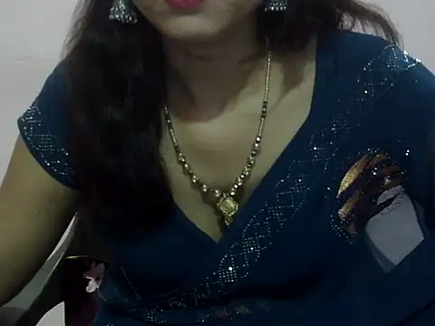 Snapshot of Laila_Cute chatting on May 26, 2026, 1:53 pm Laila Cute online show from May 26, 2026, 1:53 pm