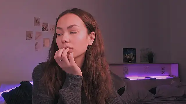 Snapshot of branchwithflowerss chatting on December 4, 2025, 7:18 am branchwithflowerss online show from December 4, 2025, 7:18 am