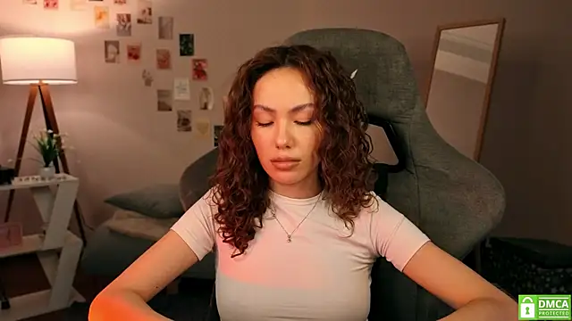 Snapshot of branchwithflowerss chatting on November 12, 2025, 11:47 am branchwithflowerss online show from November 12, 2025, 11:47 am