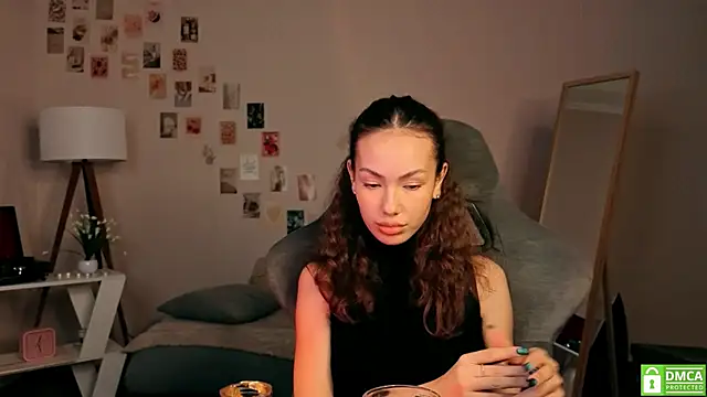 Snapshot of branchwithflowerss chatting on November 14, 2025, 1:48 pm branchwithflowerss online show from November 14, 2025, 1:48 pm