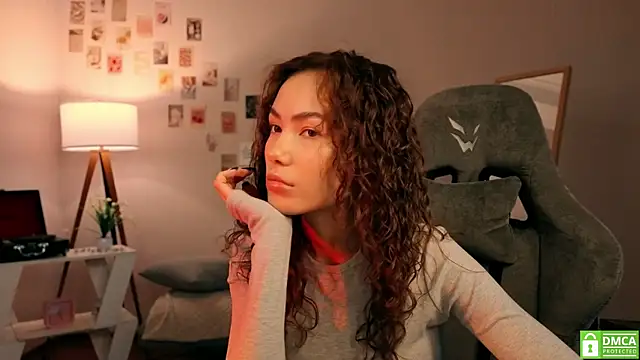 Snapshot of branchwithflowerss chatting on November 5, 2025, 11:24 am branchwithflowerss online show from November 5, 2025, 11:24 am