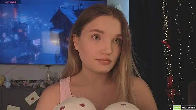 JulieLupo online show from April 16, 2026, 6:58 am