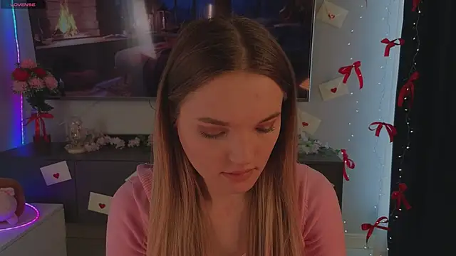 JulieLupo online show from March 21, 2026, 6:36 am