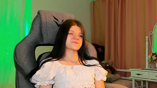 StasyaCollins online show from October 25, 2025, 5:13 pm