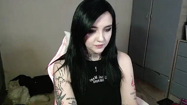 Snapshot of Rin_andersonn chatting on November 9, 2025, 5:50 pm Rin andersonn online show from November 9, 2025, 5:50 pm