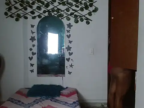 Snapshot of Ebony_luna chatting on February 13, 2026, 7:58 pm Ebony luna online show from February 13, 2026, 7:58 pm