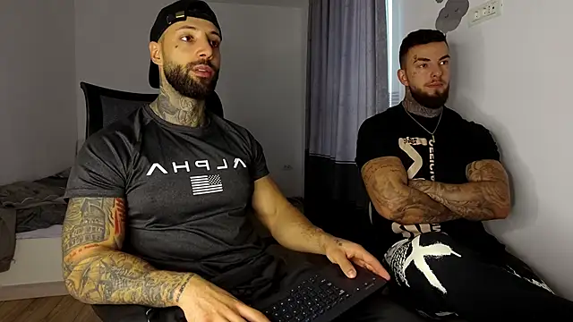 MasculineGuy99 online show from November 7, 2025, 7:24 am