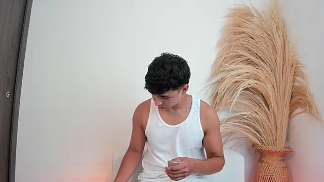 Snapshot of Thiago_Connor21 chatting on December 17, 2025, 5:51 pm Thiago Connor21 online show from December 17, 2025, 5:51 pm