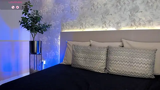 saraycollins online show from March 30, 2026, 12:17 pm