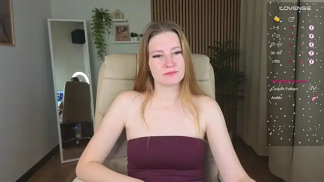 Snapshot of travelerrrr chatting on October 13, 2025, 2:13 am travelerrrr online show from October 13, 2025, 2:13 am